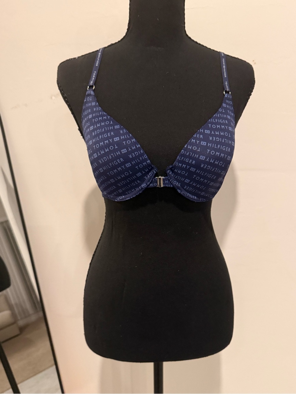 Tommy Hilfiger Navy Logo-Print Front-Close Push-Up Bra